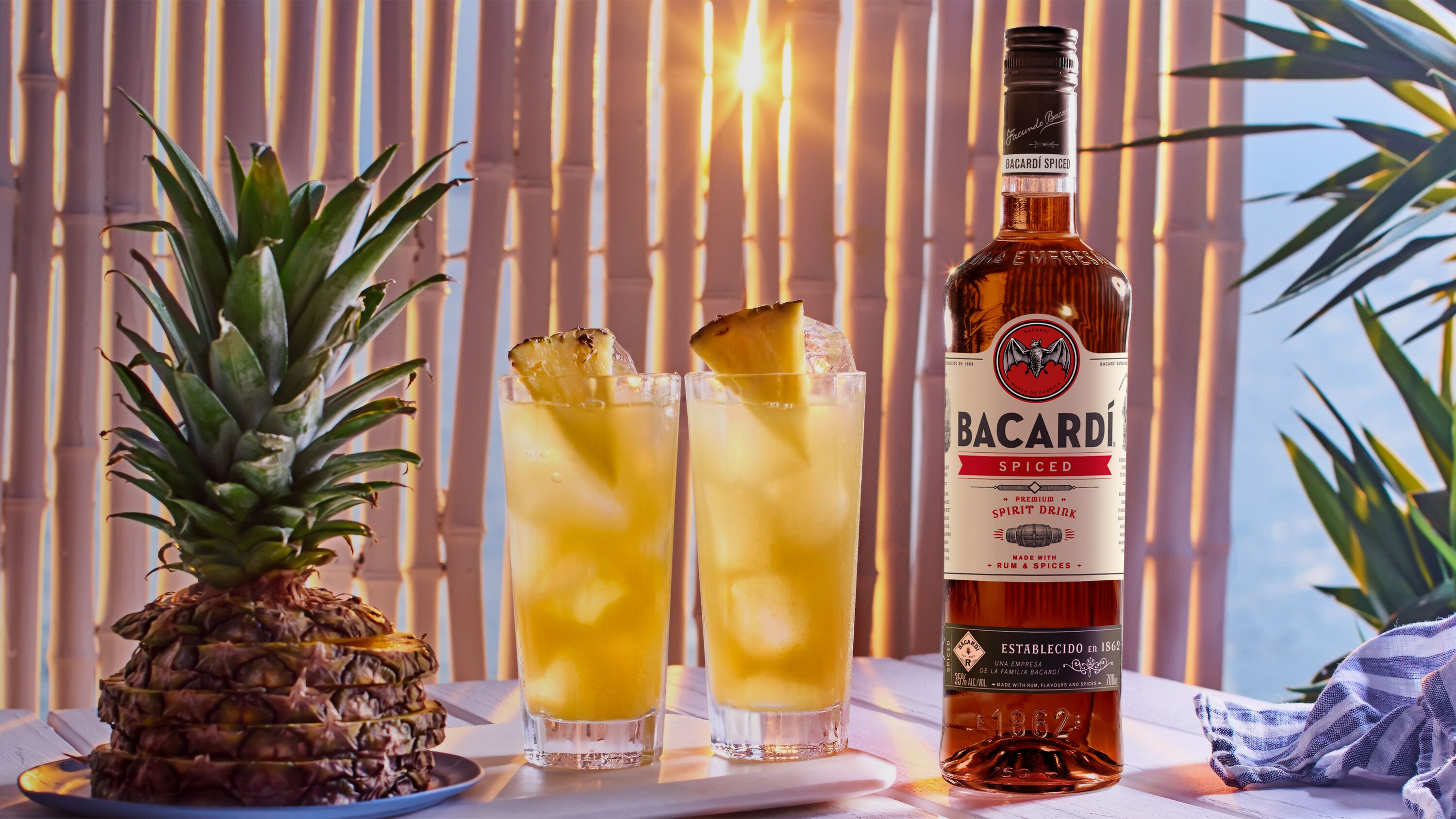 Spiced Rum & Pineapple Juice Cocktail Recipe How to make a Spiced Rum
