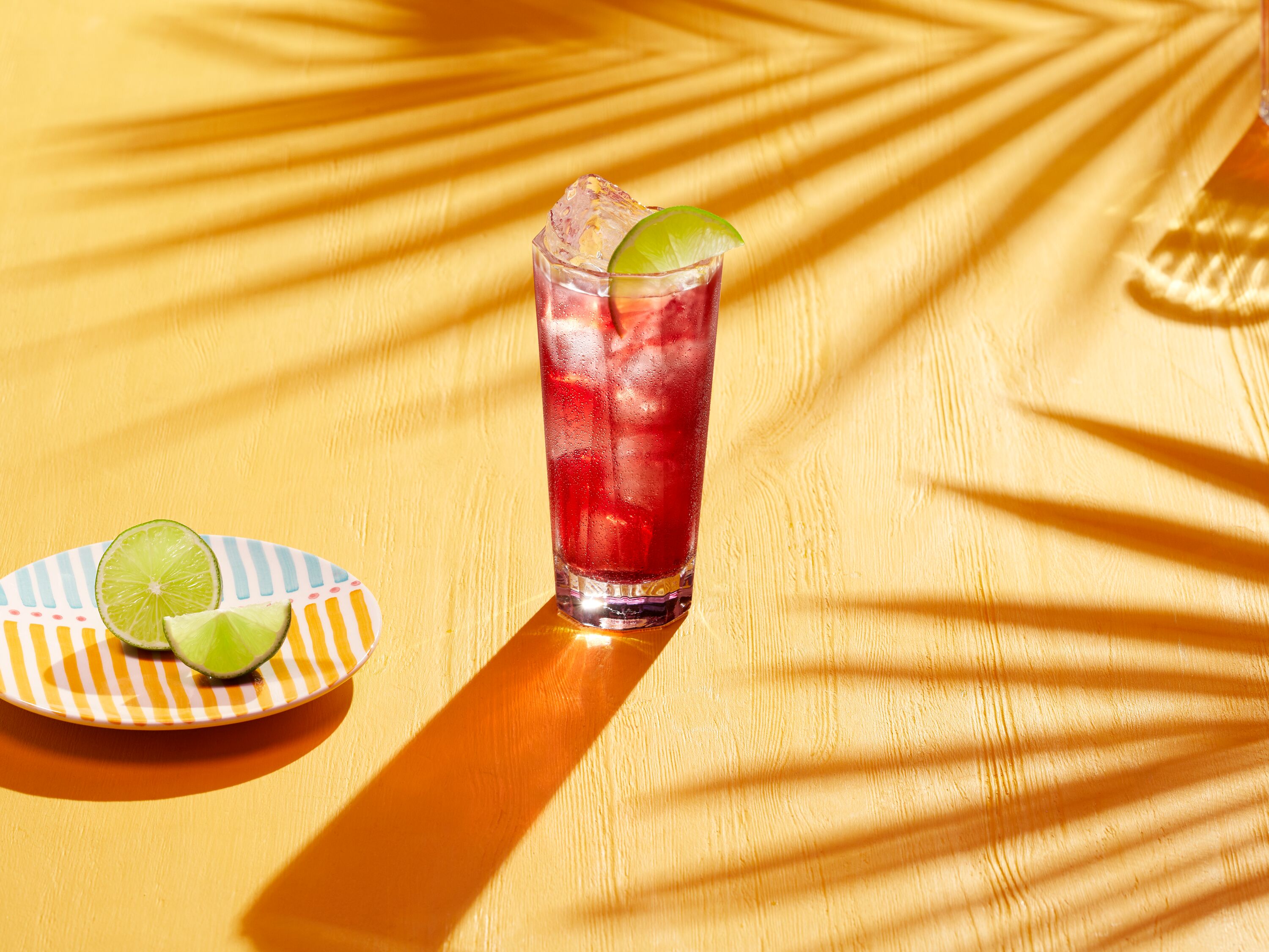 Lime & Cranberry Rum Cocktail Recipe How to make a Lime & Cranberry