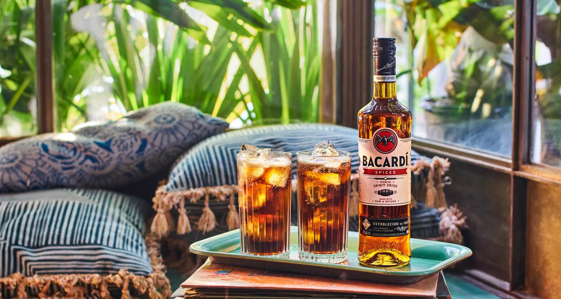 How to make a Spiced Rum & Cola Cocktail BACARDÍ UK & IE