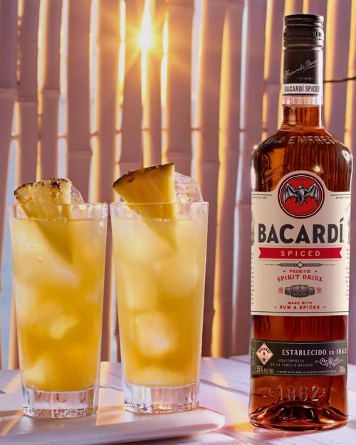 Spiced Rum & Pineapple Juice Cocktail Recipe How to make a Spiced Rum