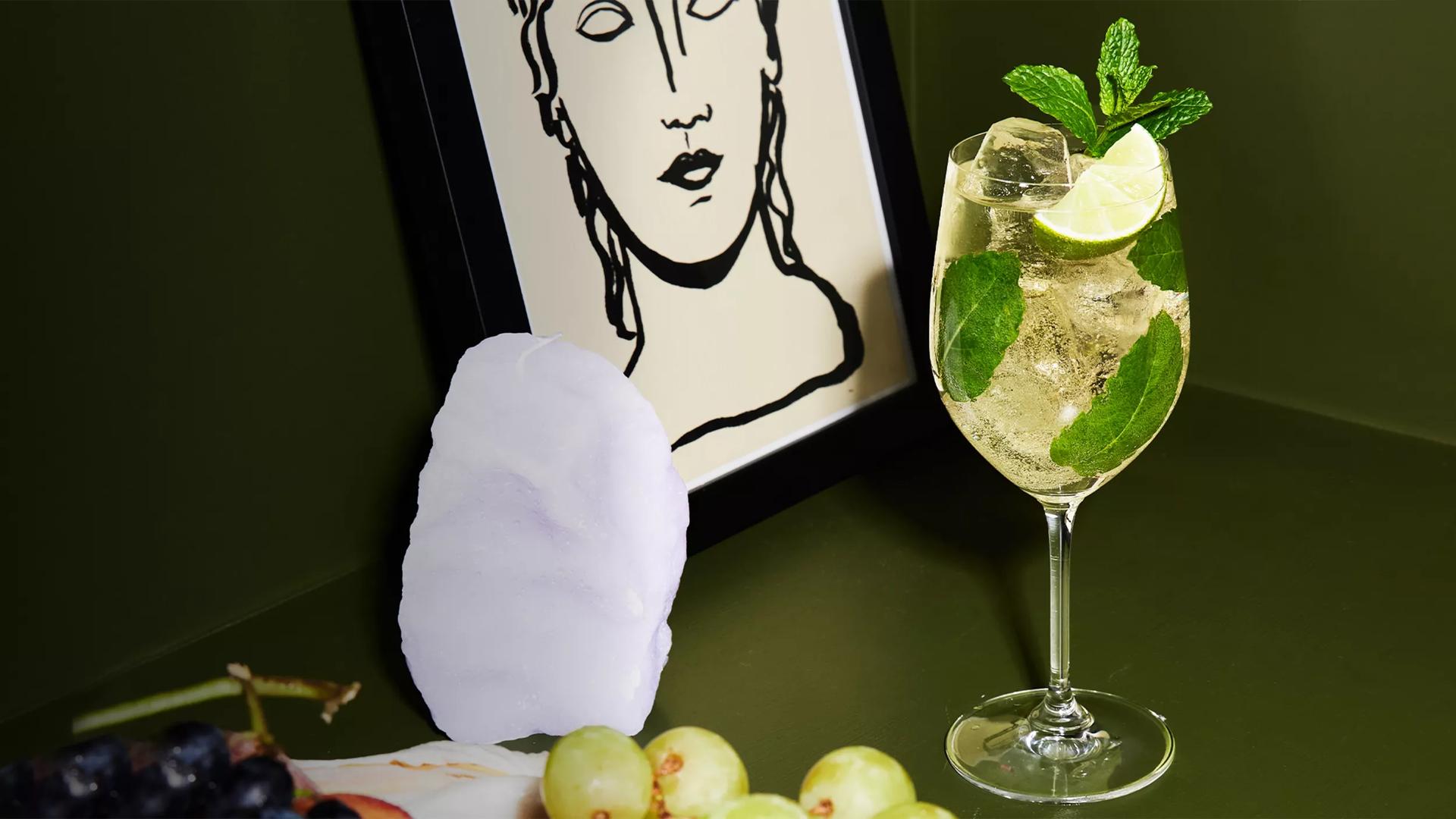 Hugo Cocktail Recipe | Hugo Spritz recipe | St-Germain US