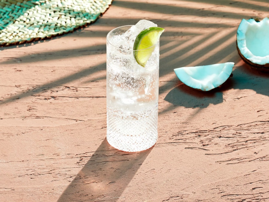 BACARDÍ Tropical H20 Rum and Coconut Drink Recipe BACARDÍ US