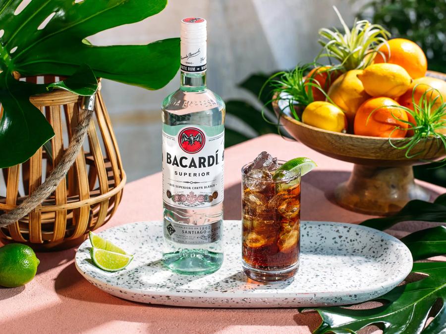 RUM&COLA Cocktail: Recipe and Ingredients