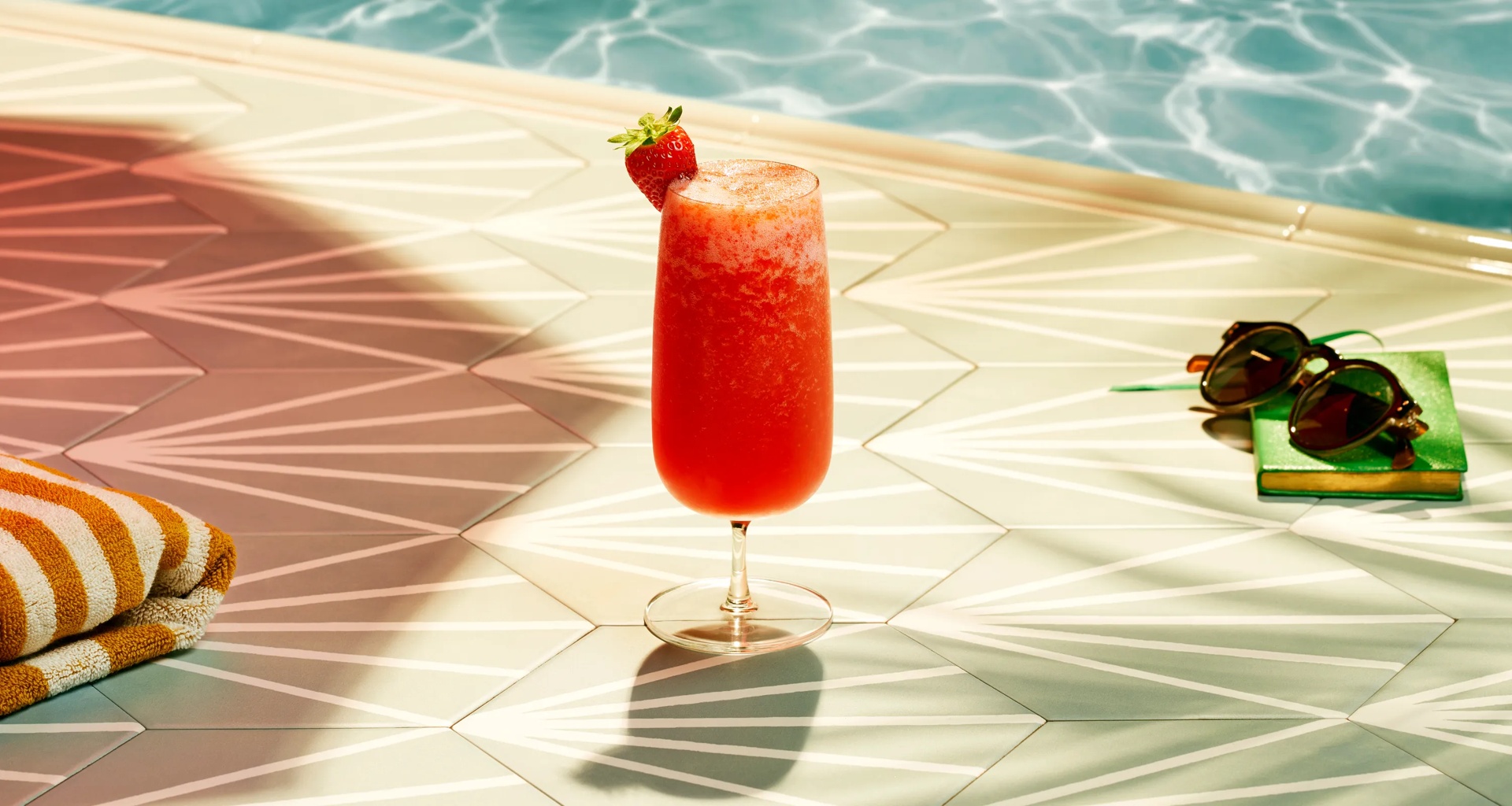 Frozen Strawberry Daiquiri Cocktail Recipe How to make a Frozen