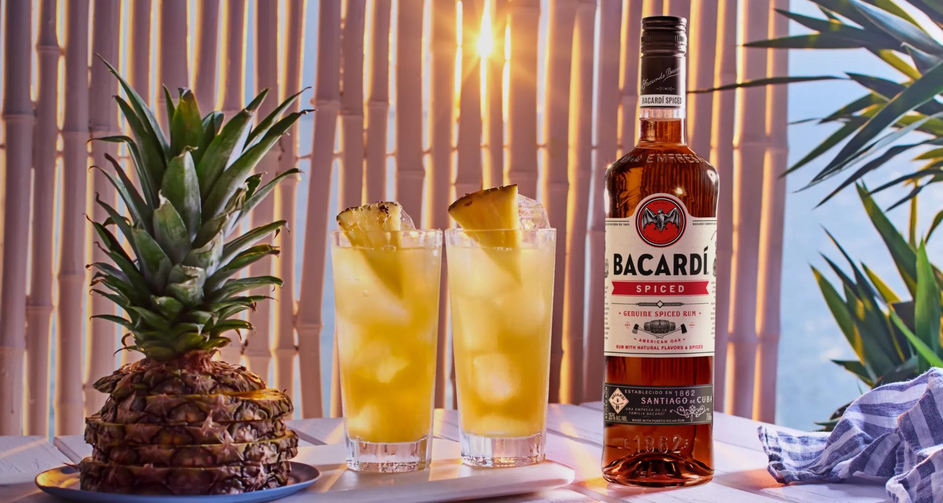 Spiced Rum & Pineapple Juice Cocktail Recipe How to make a Spiced Rum